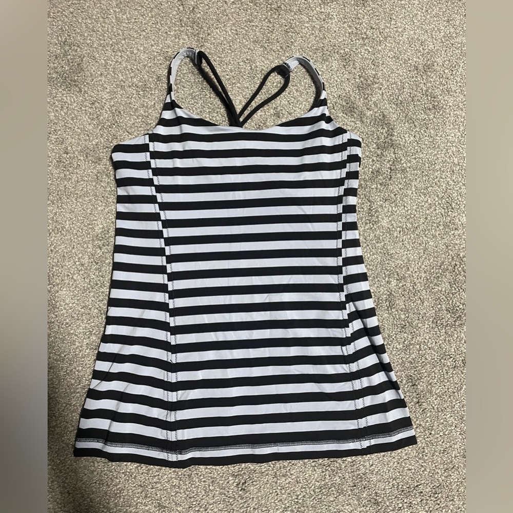 Lululemon top